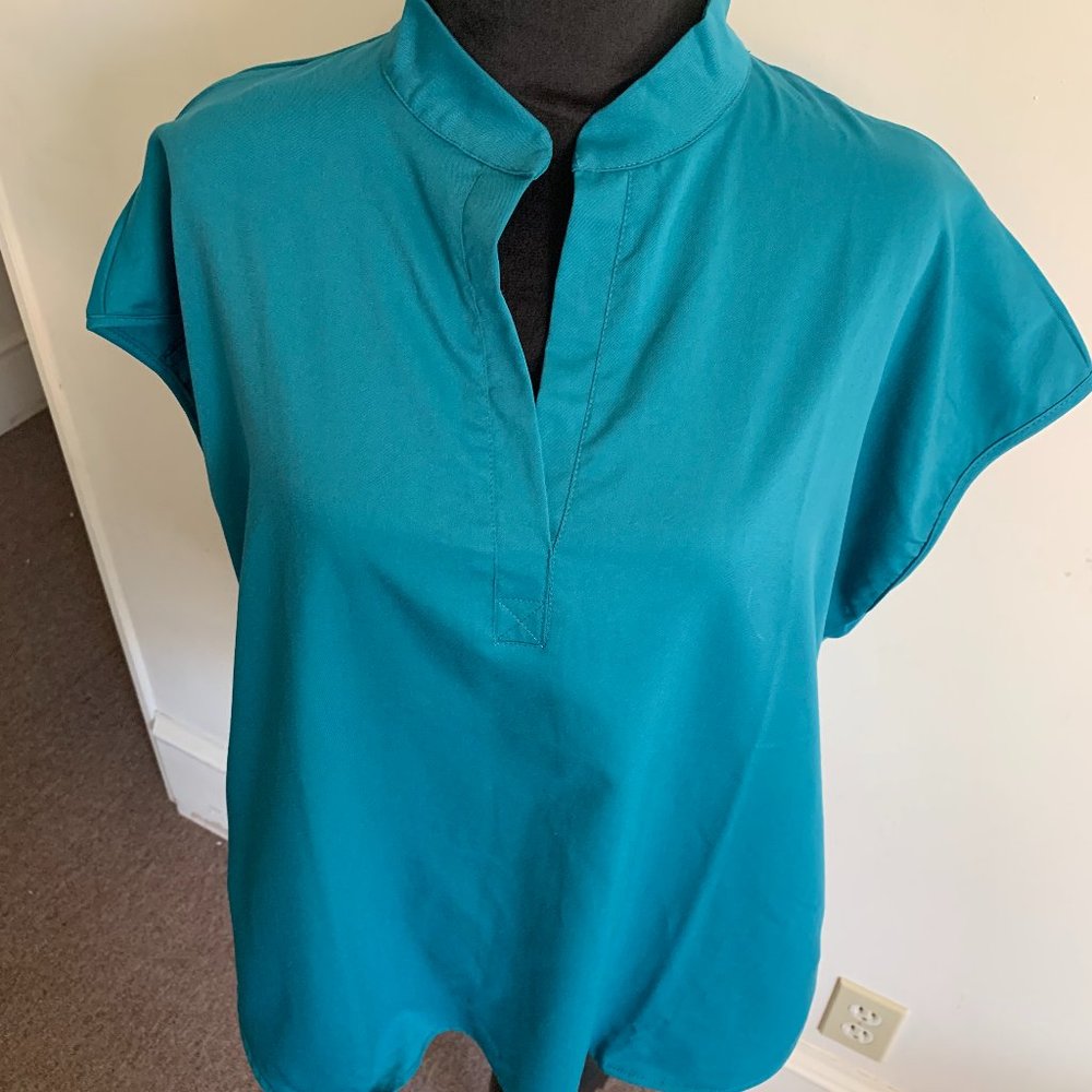 NiaaHinn Size XL(US 10) Teal Scrub Top - Picture 2 of 5